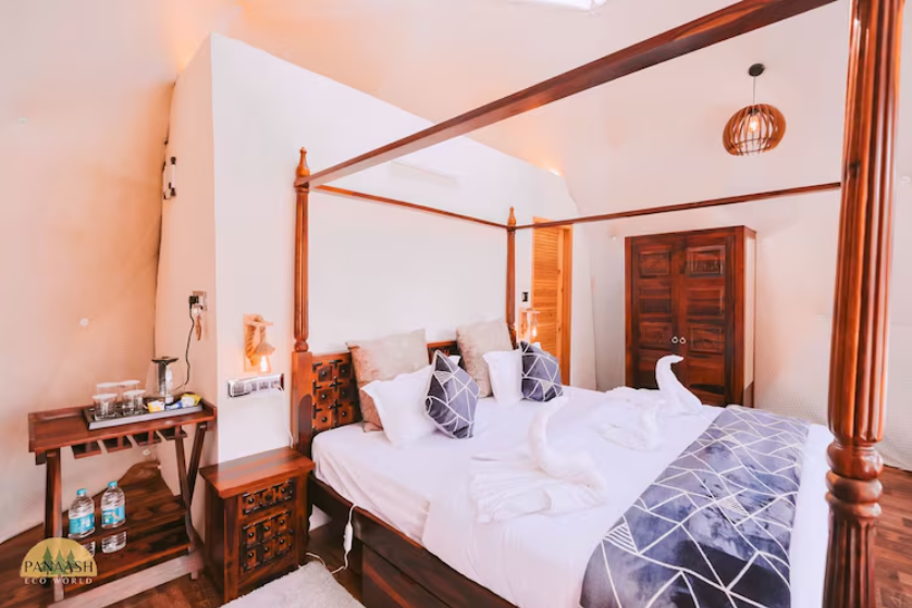 Panaash Eco World - A Luxury Glamping Dome Resort in Manali Romantic Glamping King Room
