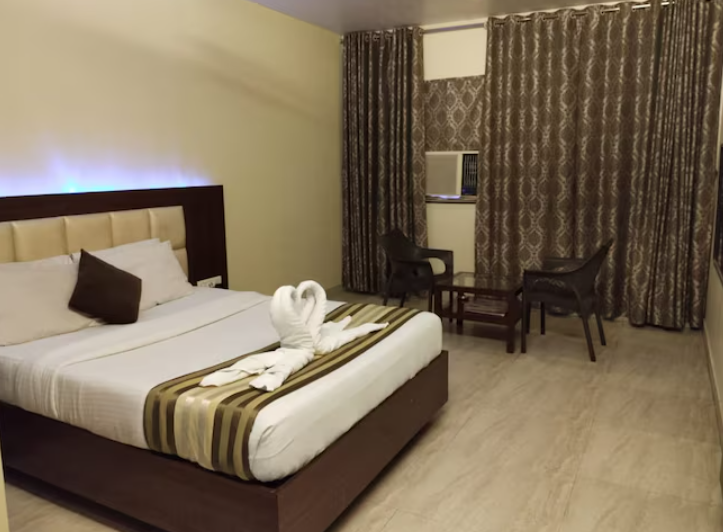 Kings Resort, Thane Standard Room 3