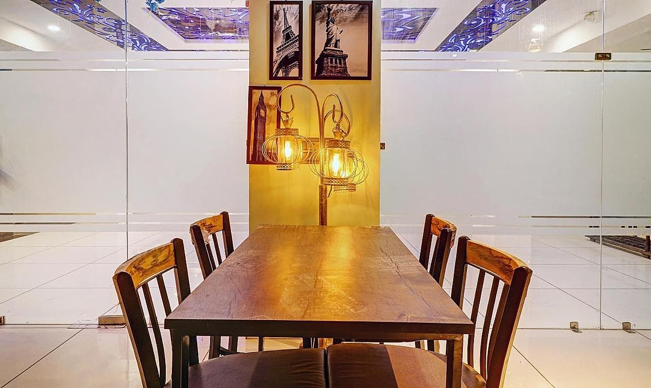 Food & Dining