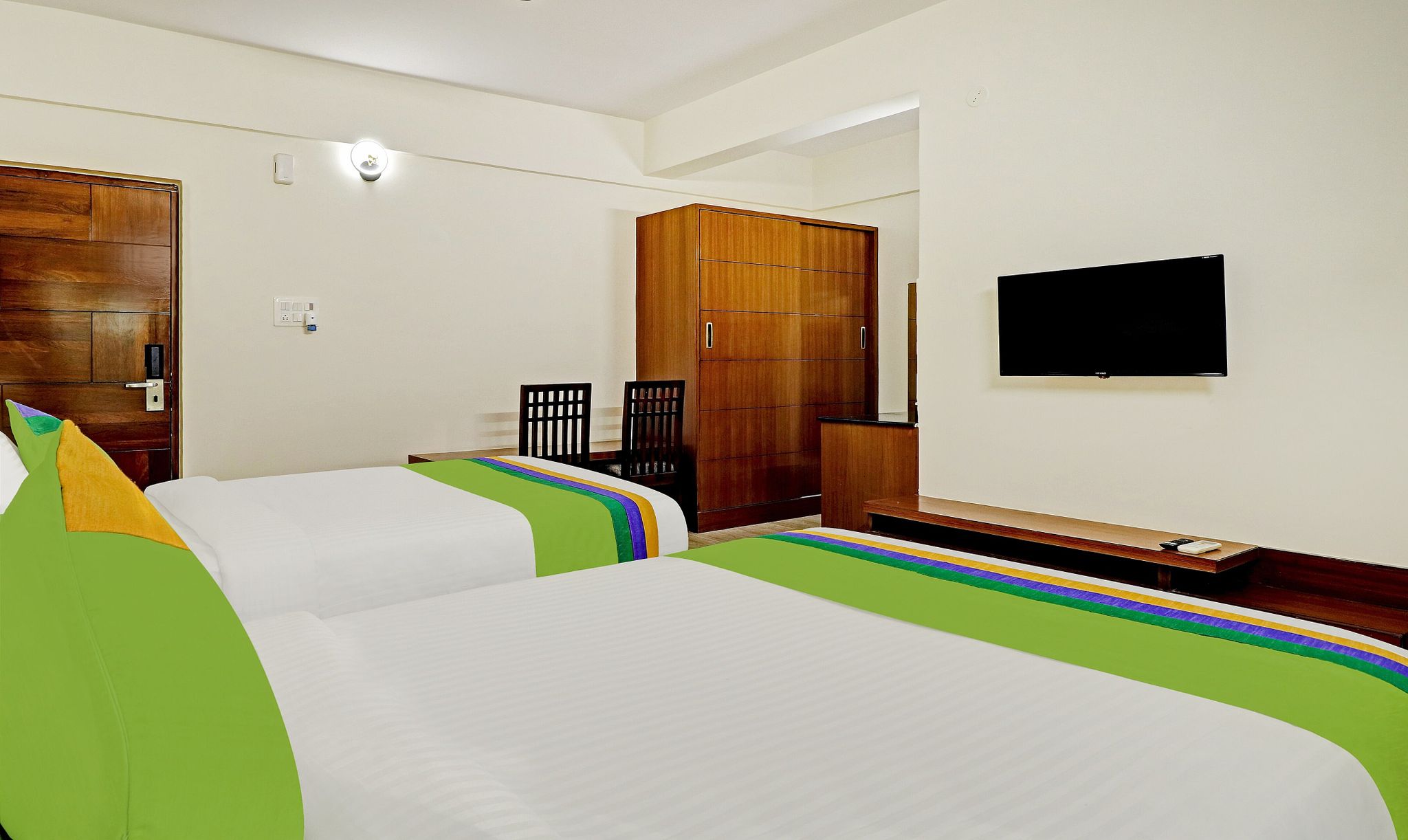 Treebo Celebrity Hotels And Suites Standard Double Room 4