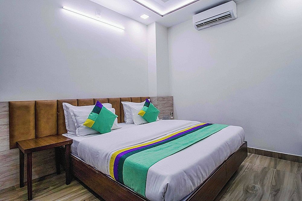 Treebo Paras Raj Near City Palace Standard Double Room 15