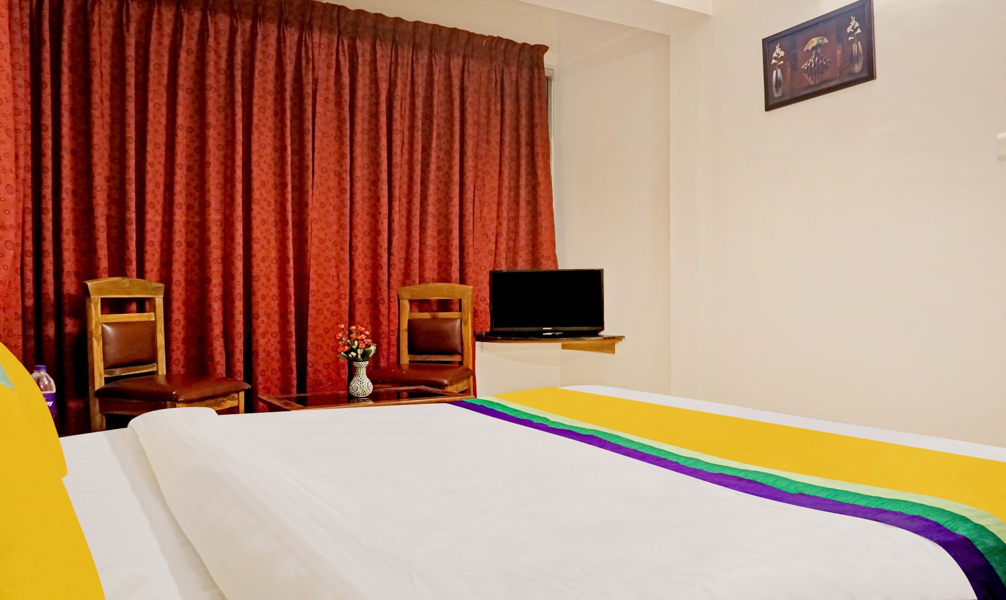 Itsy Hotels Crown Inn Standard Double Room 5