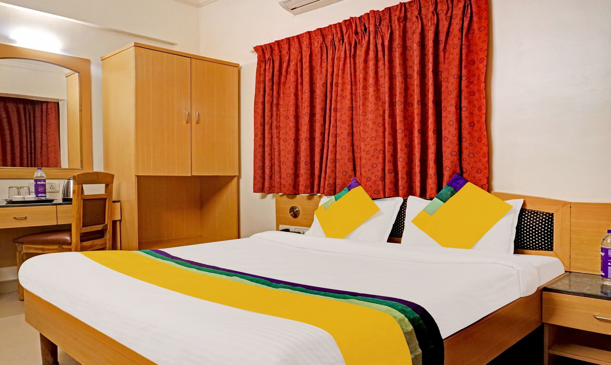 undefined Itsy Hotels Crown Inn 5