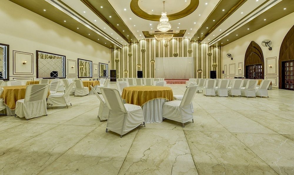 Banquet hall