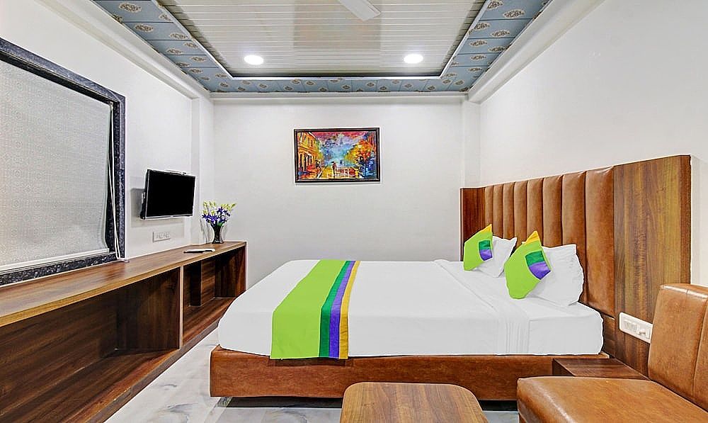 Treebo Hotel Rk Inn, Railway Station Deluxe Double Room 3