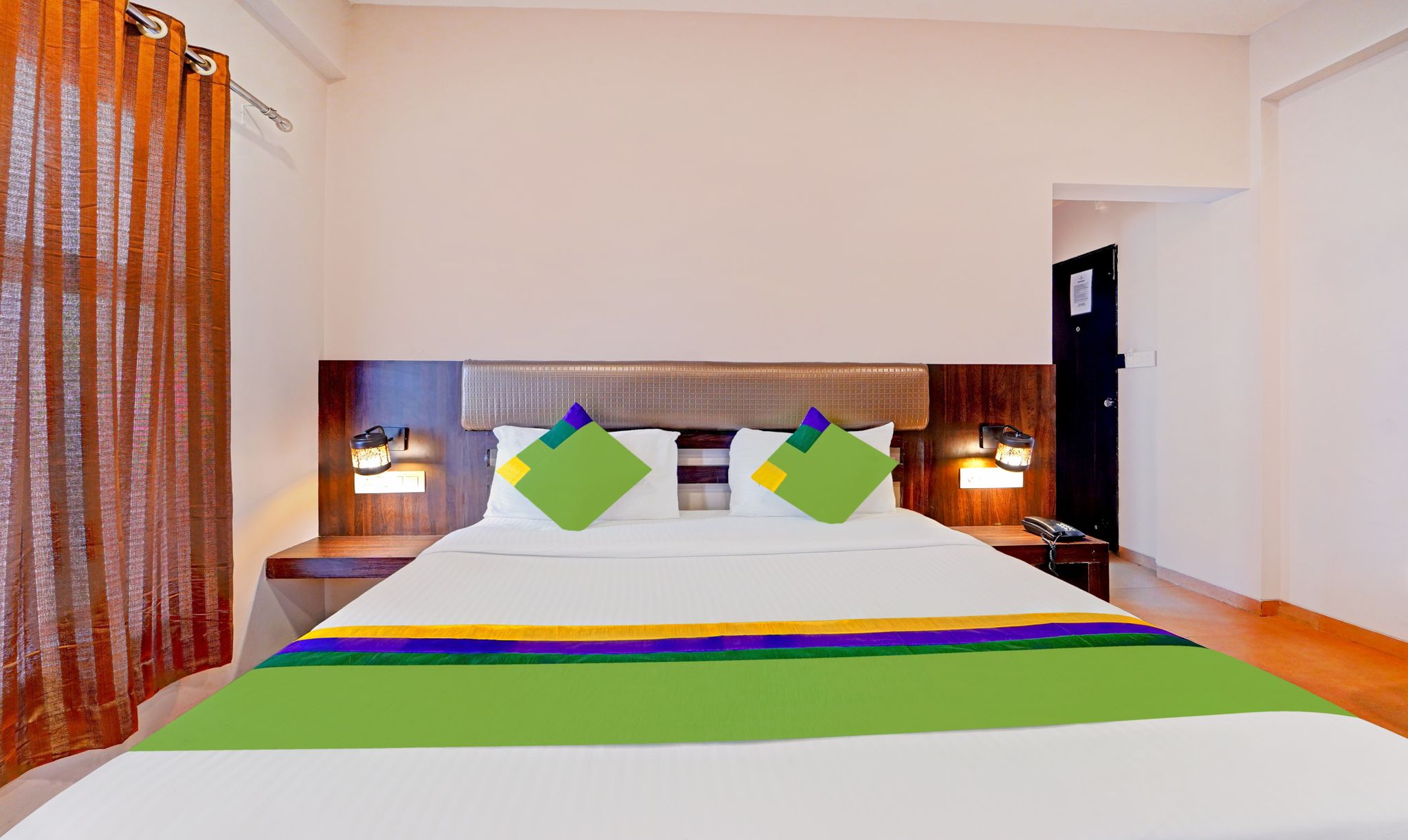 Treebo Vhyomaan Resort With Swimming Pool Standard Double Room 3