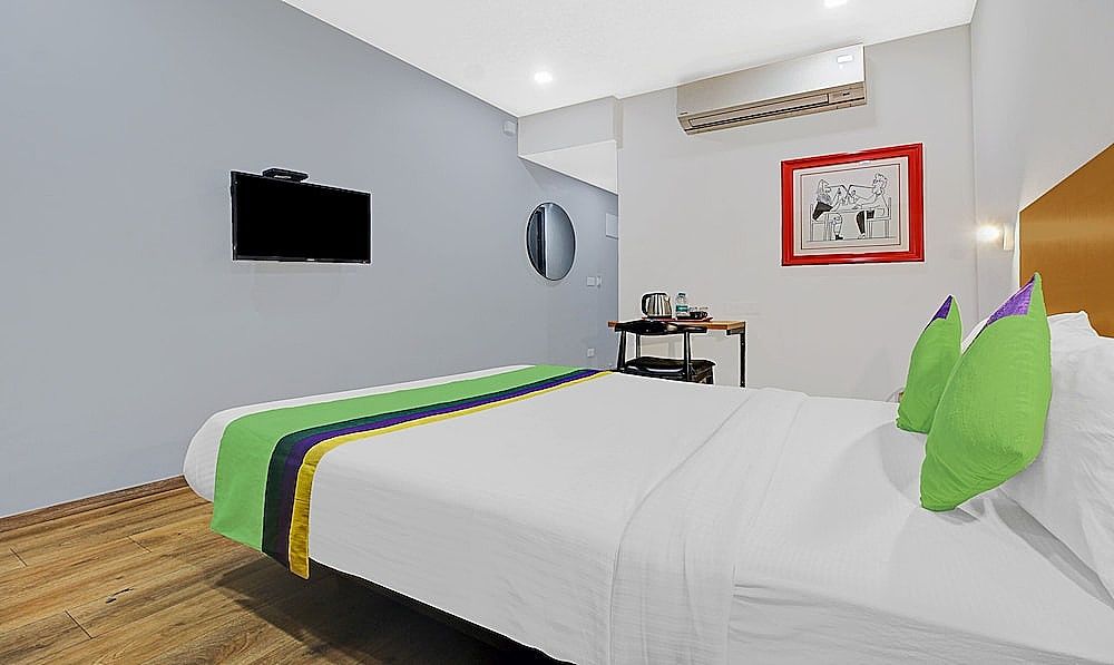 Treebo Town Plaza, Pune Station Standard Double Room 3