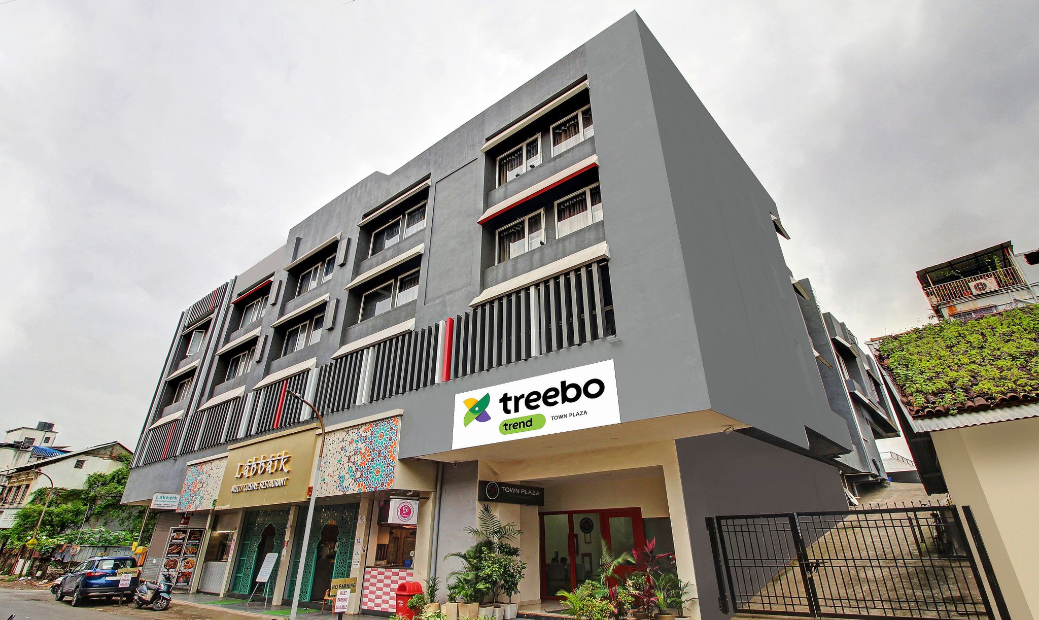 undefined Treebo Town Plaza, Pune Station