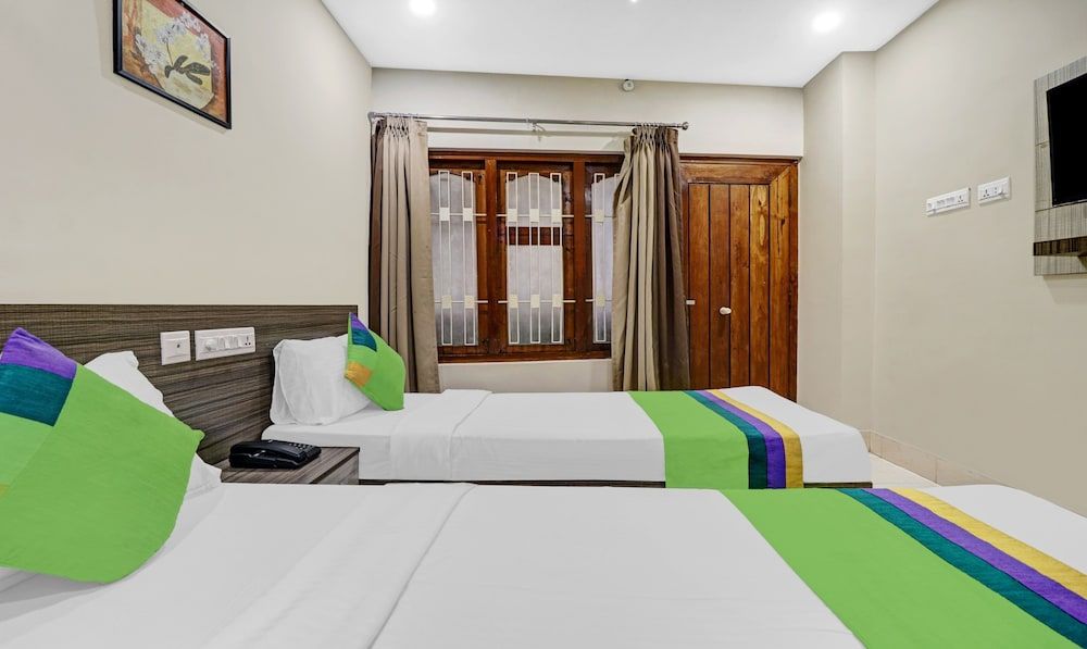Treebo Darwesh Residency Standard Double Room 4