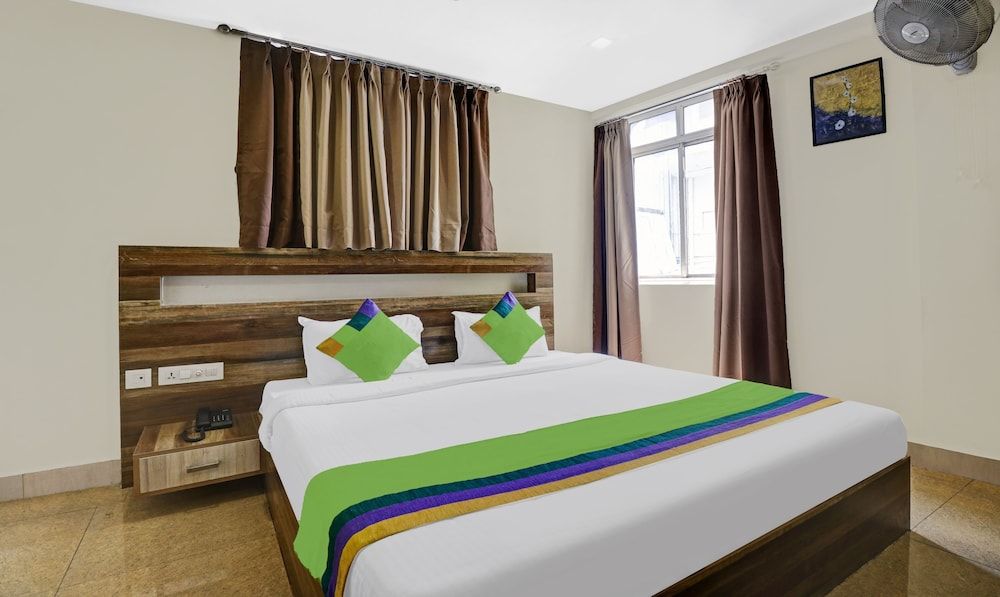 Treebo Darwesh Residency Standard Double Room 12