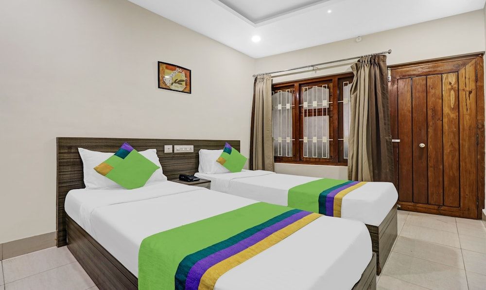 Treebo Darwesh Residency Standard Double Room 11