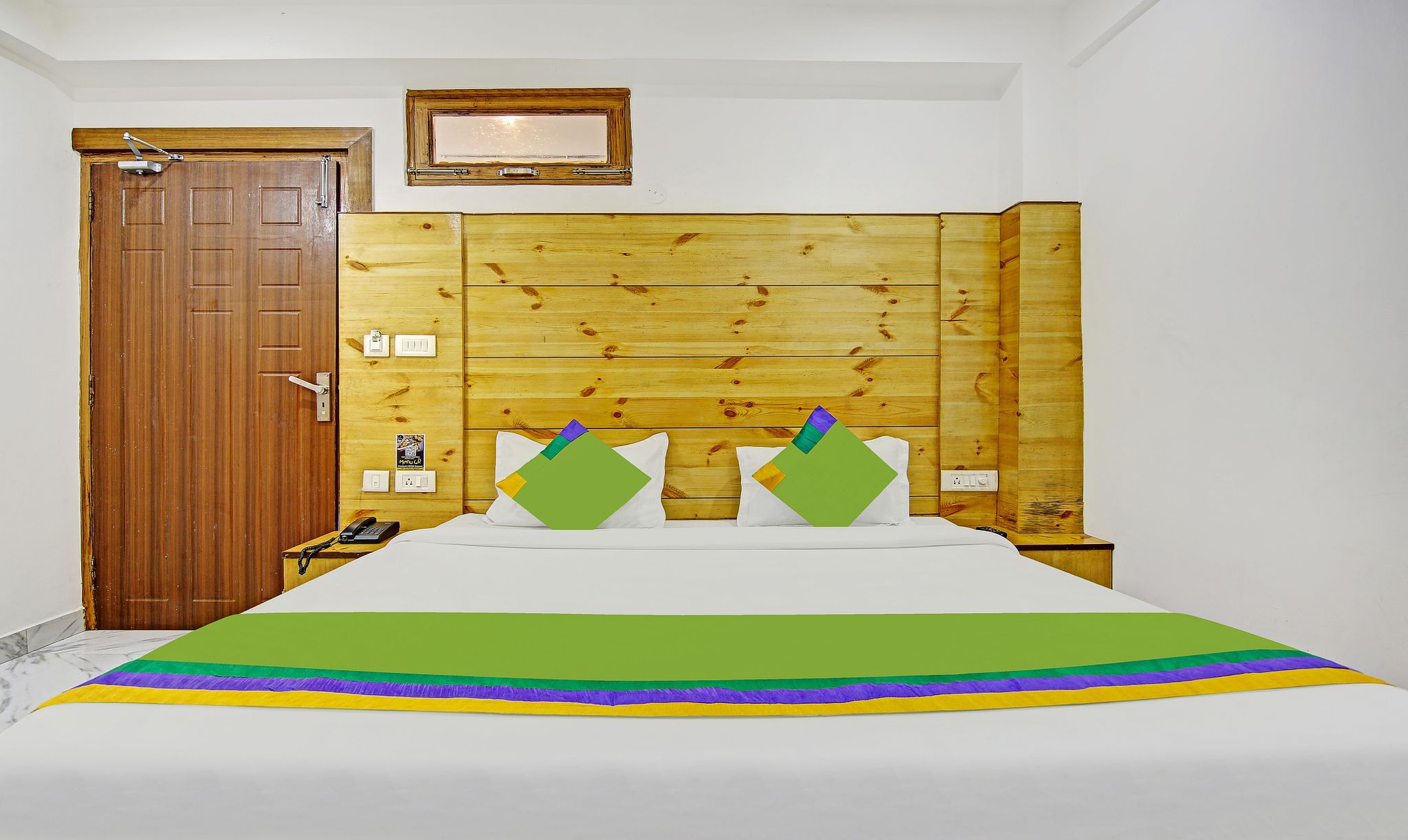 Treebo Trend Winterland OAK 5