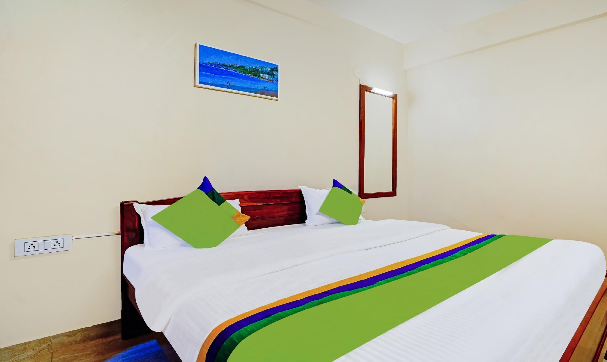 Treebo Ss Residency, Dapoli Deluxe Double Room 3