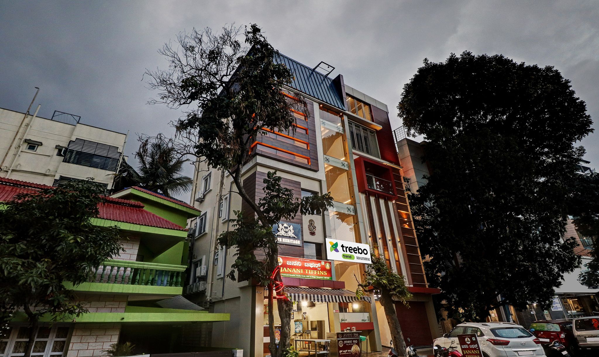 undefined Treebo Elite Heritage 4