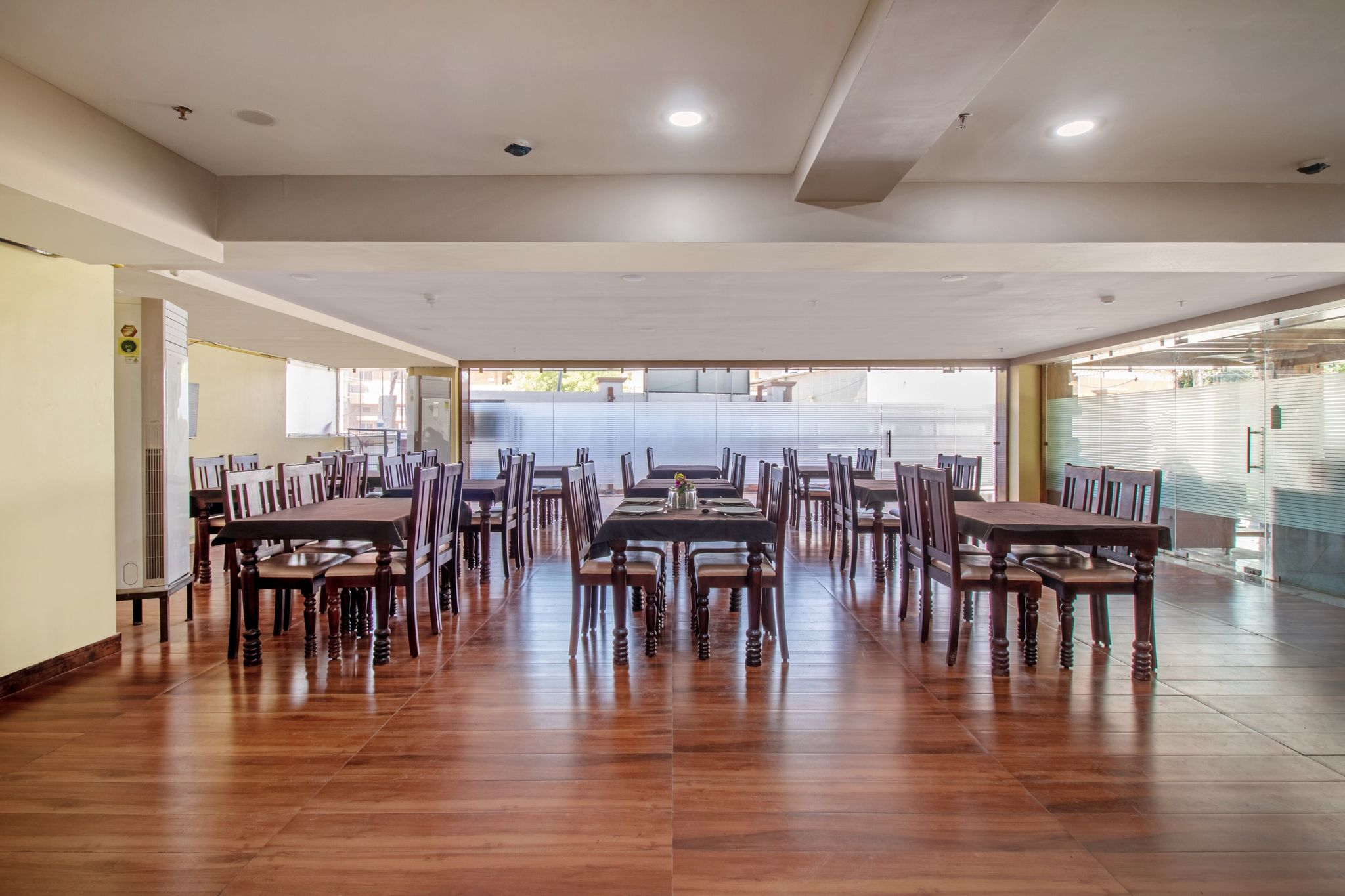 Food & Dining