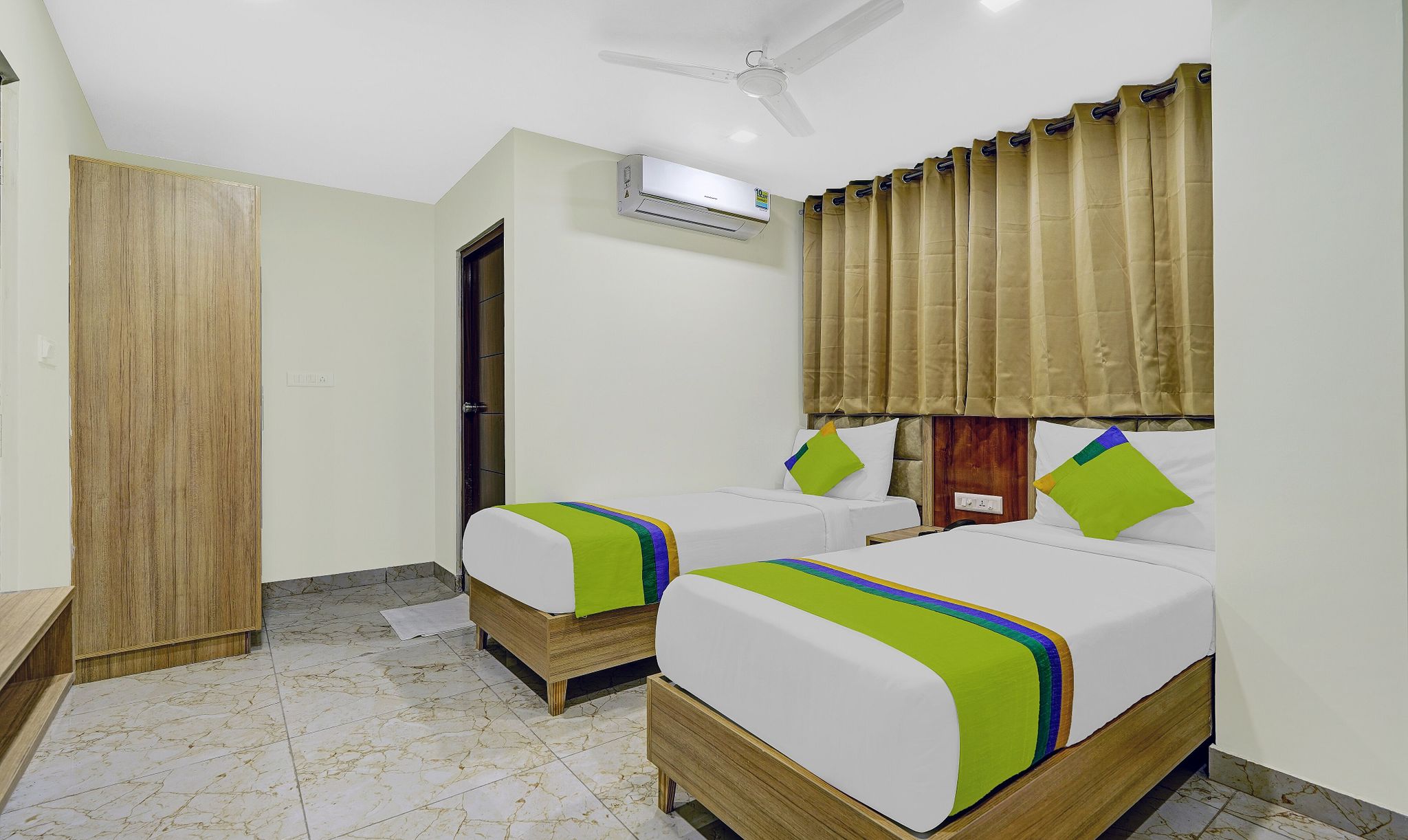Treebo Elmas Grand Standard Double Room 5