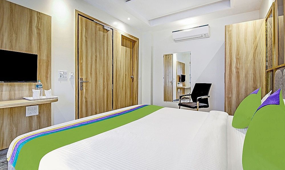 Treebo Stellar Inn Deluxe Double Room 13
