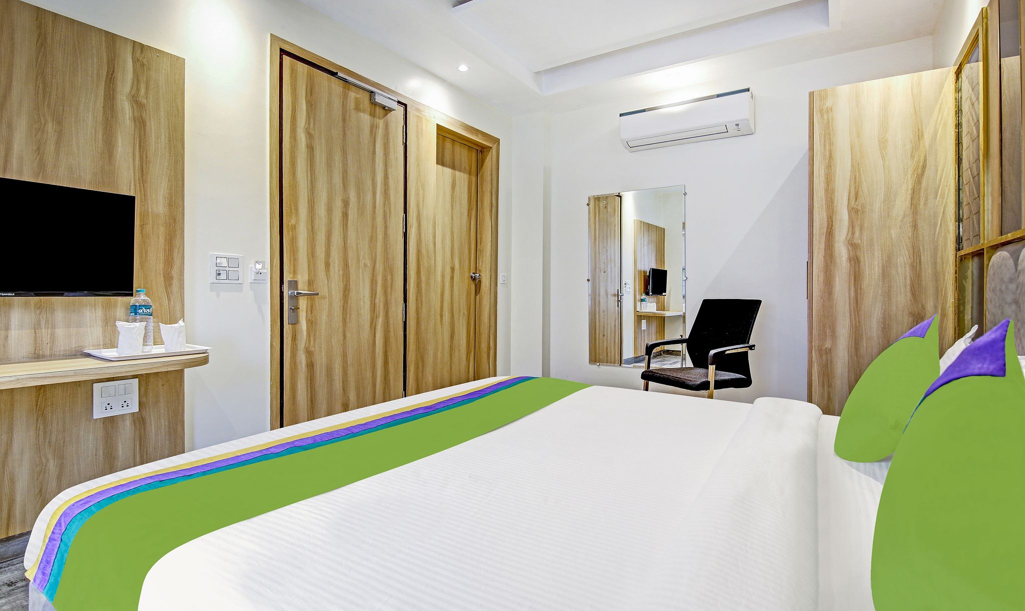 Treebo Stellar Inn Deluxe Double Room 2