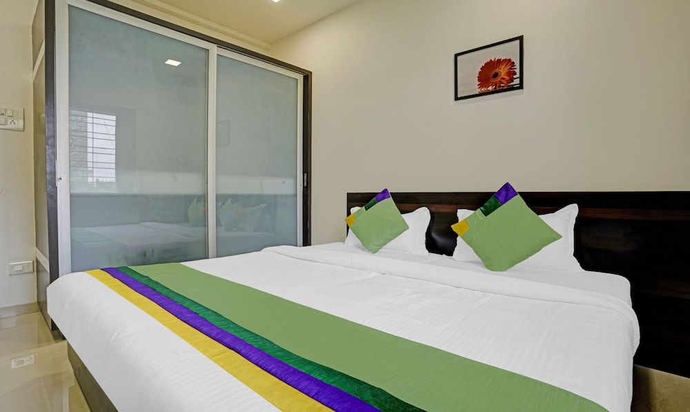 Treebo Excellent Homes, Nashik Deluxe Double Room 2