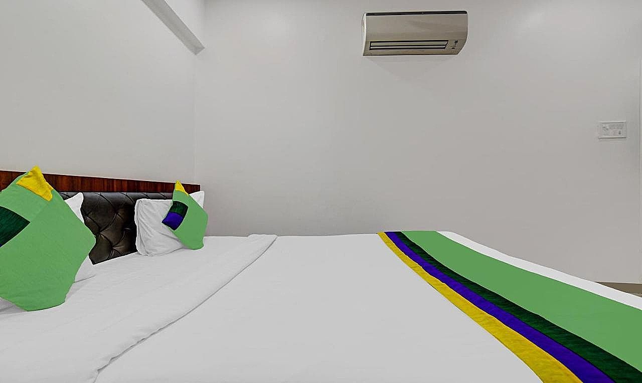 Treebo Trend Ten Eleven Grand MAPLE