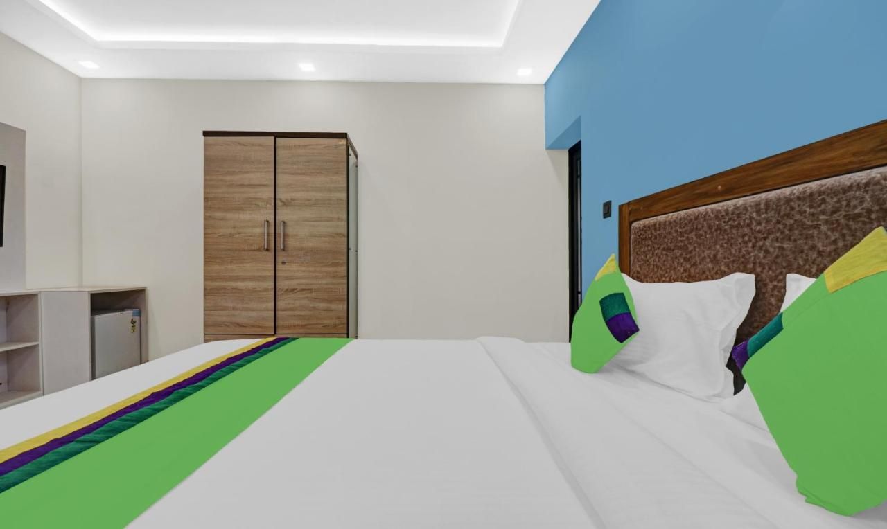 Treebo Pushpak Standard Double Room 2