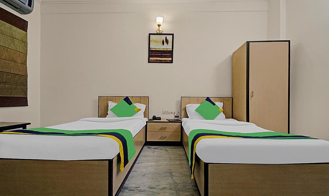 Treebo Maharaja Residency Double Room 10