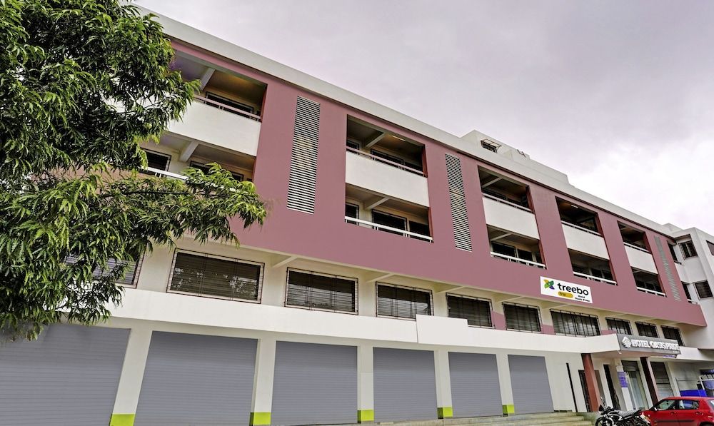 undefined Itsy Hotels Oasis Pride 8