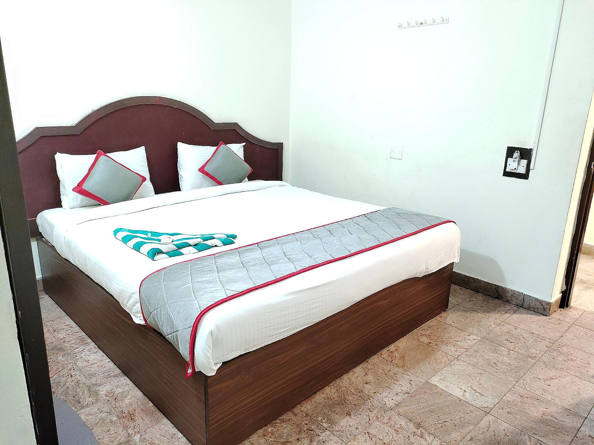 The Dolphin Park Hotel Standard Non Ac 5