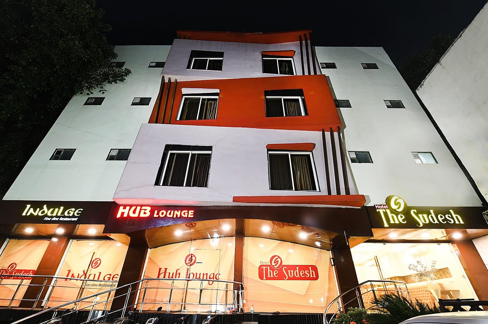 undefined The Dolphin Park Hotel 6