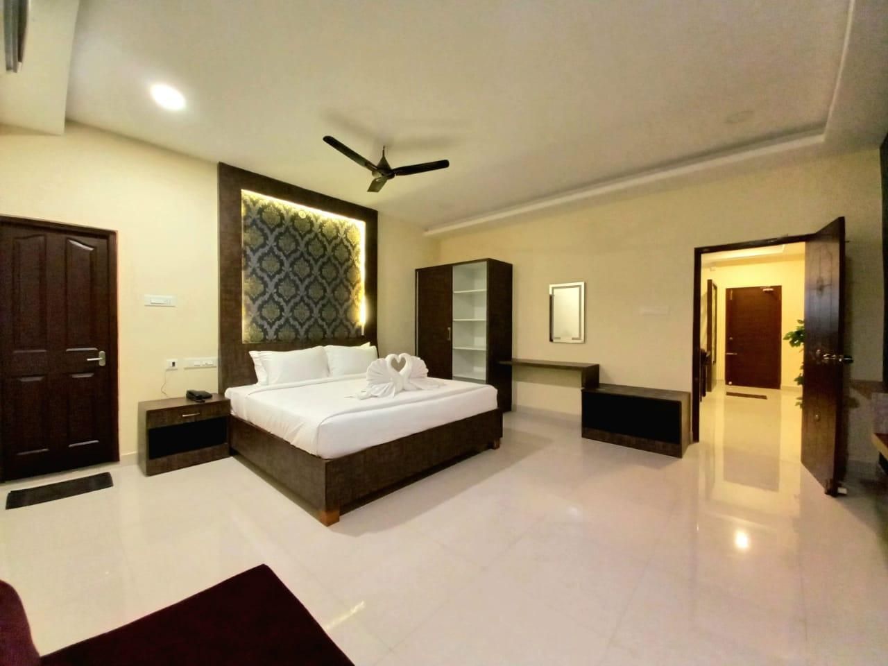 Superior King Room