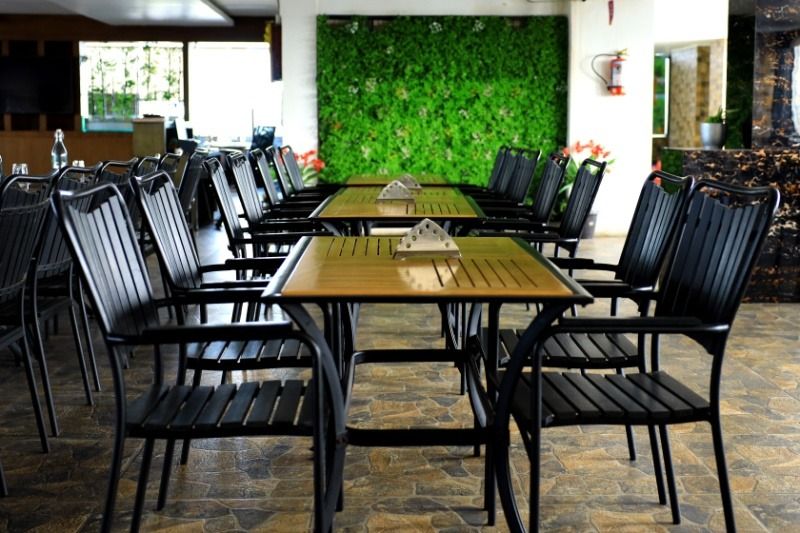 Food & Dining