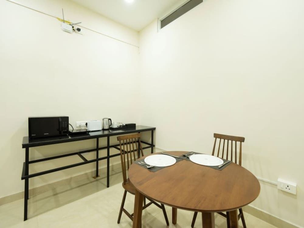 Mayfair Service Apartments Standard Room 6