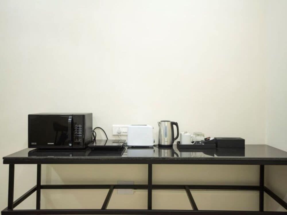 Mayfair Service Apartments Standard Room 8