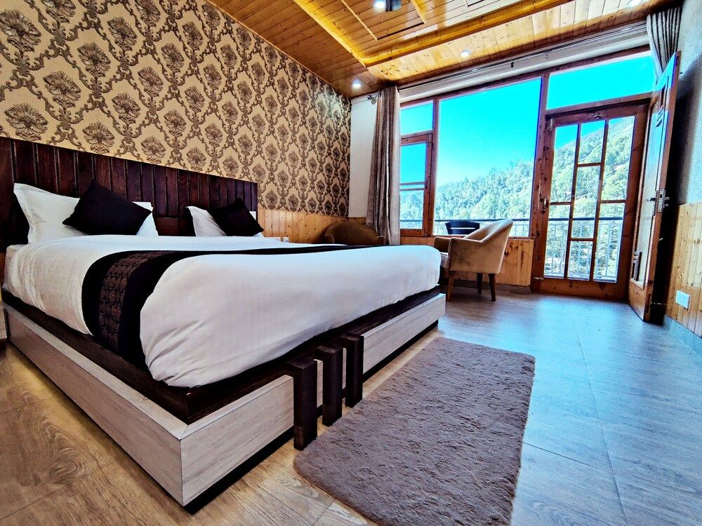 Executive Room