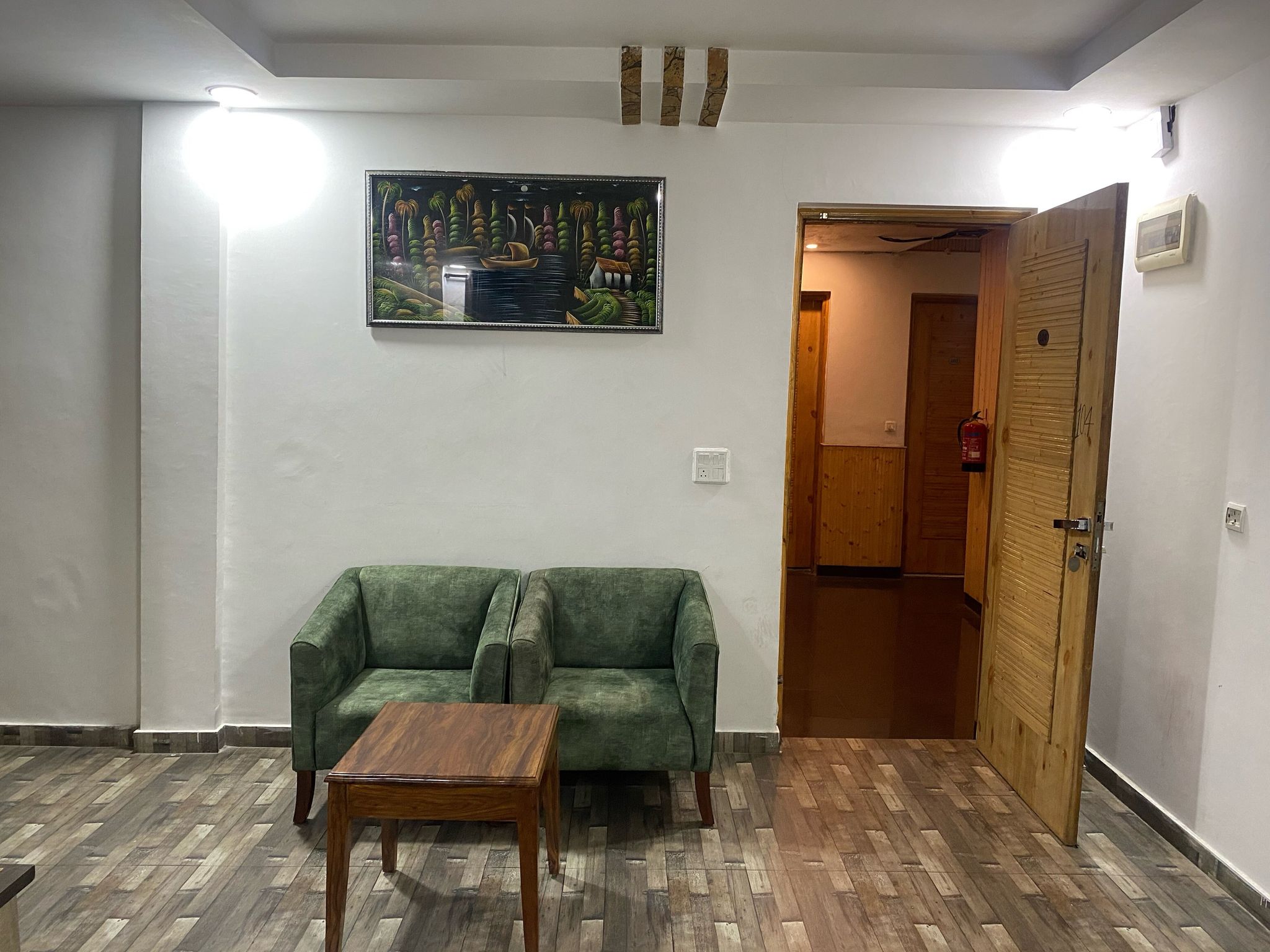 The Woodland Kandaghat Super Deluxe Room 3