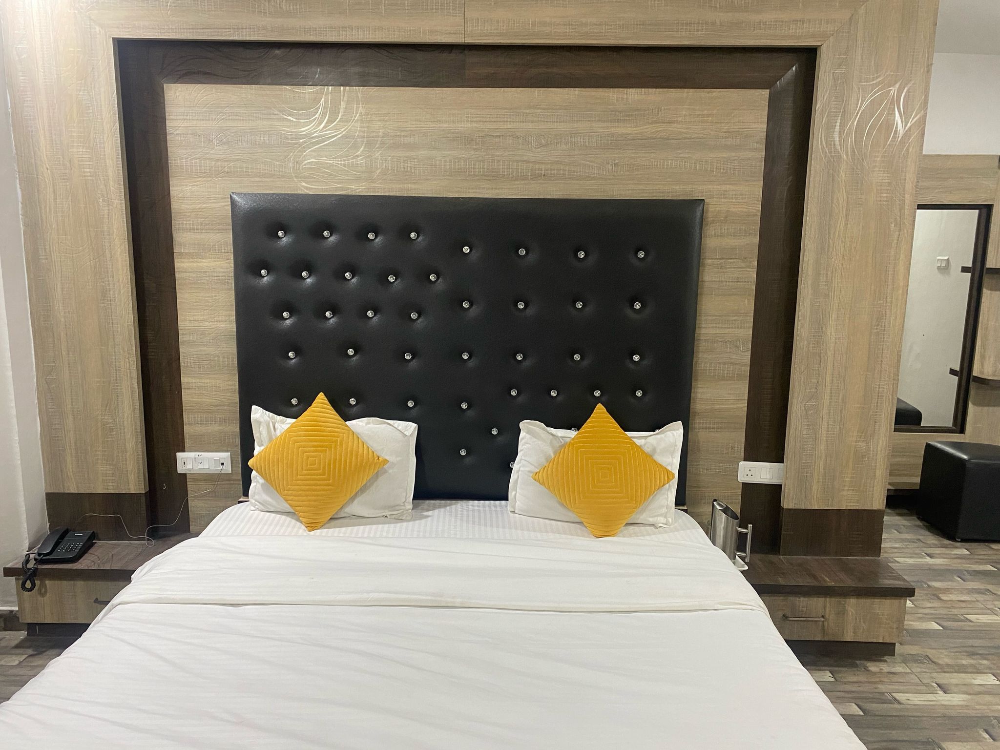 The Woodland Kandaghat Deluxe Room 4