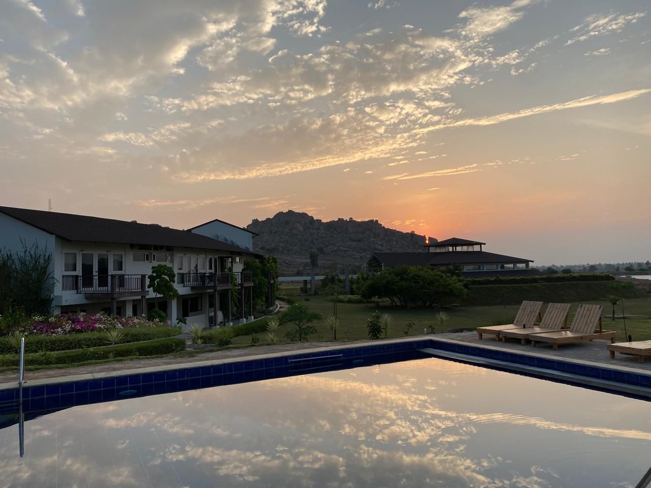 Shathayu Ayurveda Yoga Retreat