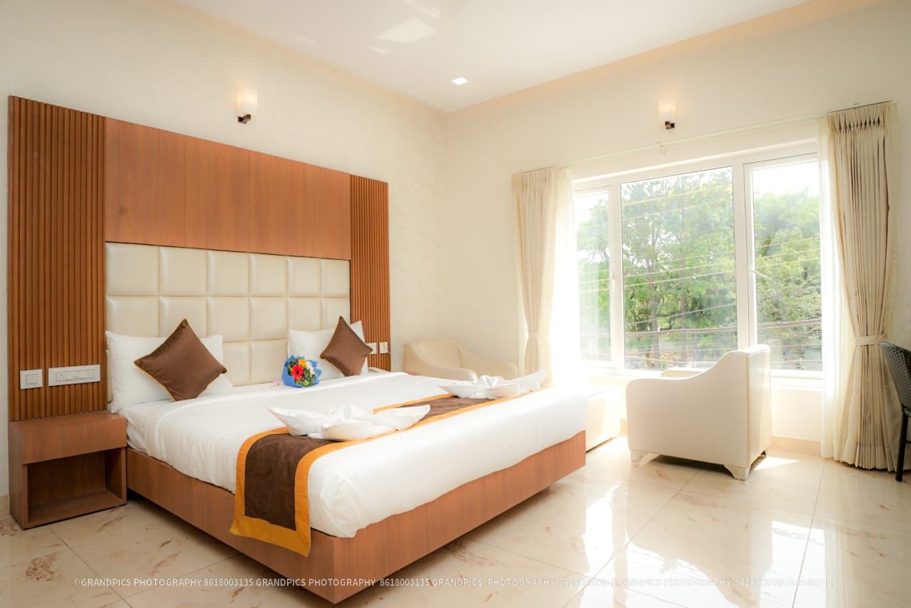 Luxury Room with Balcony