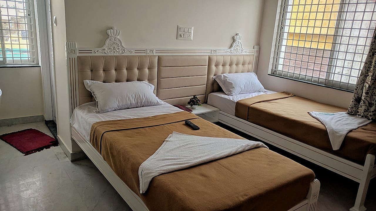 City Meridian Standard Twin Bed 4