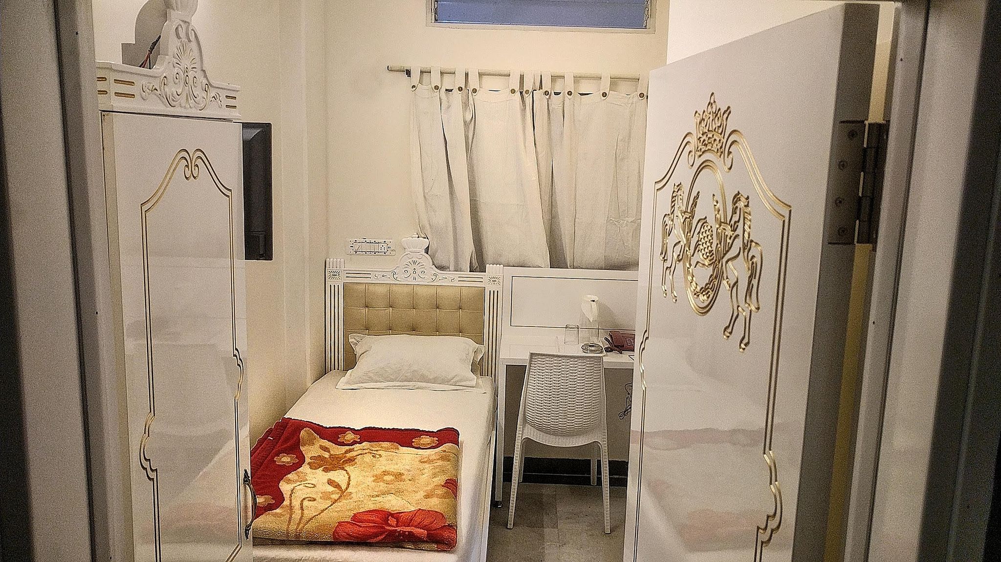 City Meridian Standard Twin Bed 5