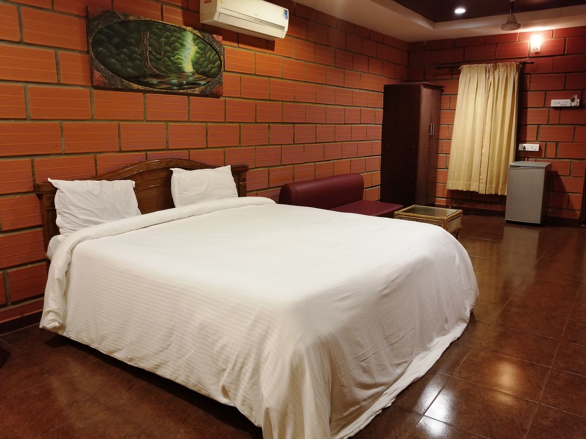 IBEX River Resort, Pollachi VINTAGE ROOM POOL VIEW 4
