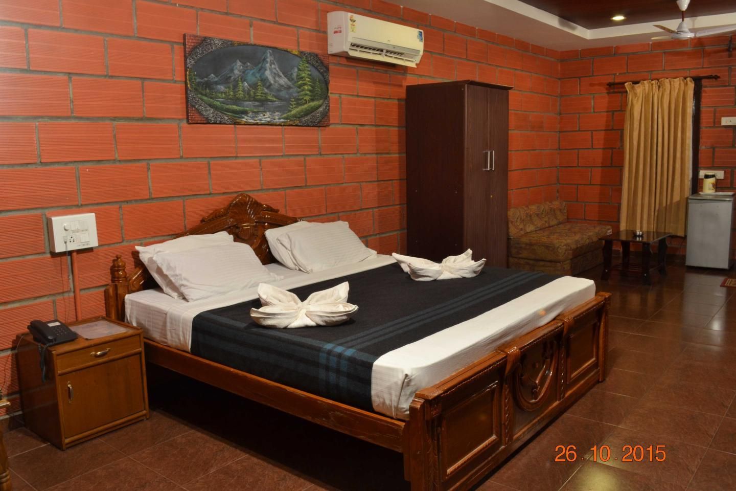 IBEX River Resort, Pollachi VINTAGE ROOM POOL VIEW 2