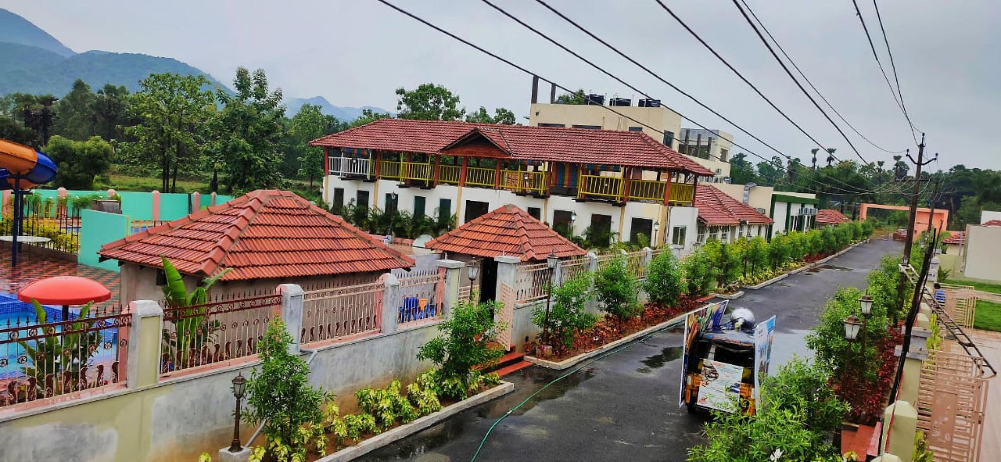 Siriki Resorts