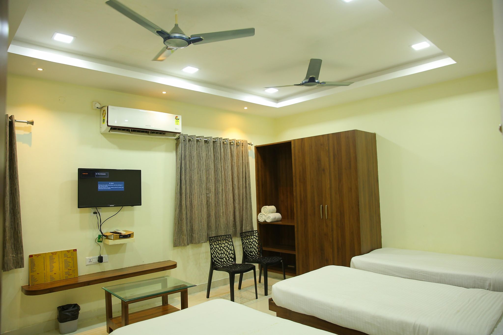 Hotel Maruthi Inn Triple Room 6