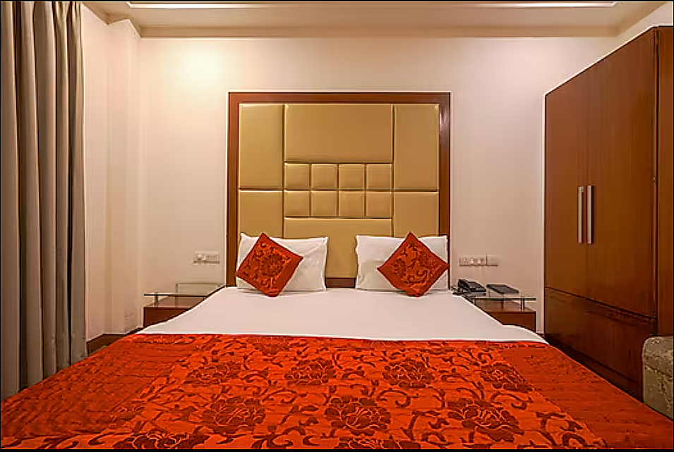 Hotel Royal Star Dwarka Deluxe Room 18