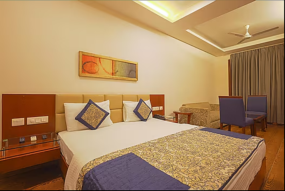 Hotel Royal Star Dwarka Deluxe Room 12