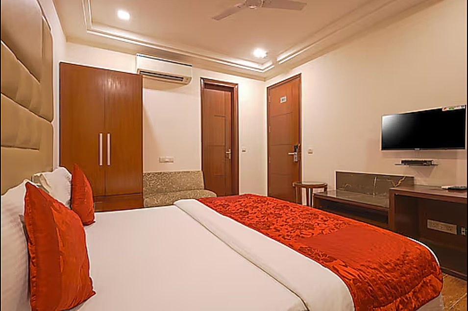 Hotel Royal Star Dwarka Deluxe Room 19