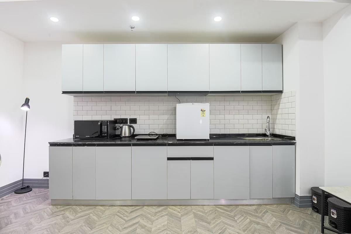 undefined Bedchambers Luxurious 1BHK Serviced Apartment 8