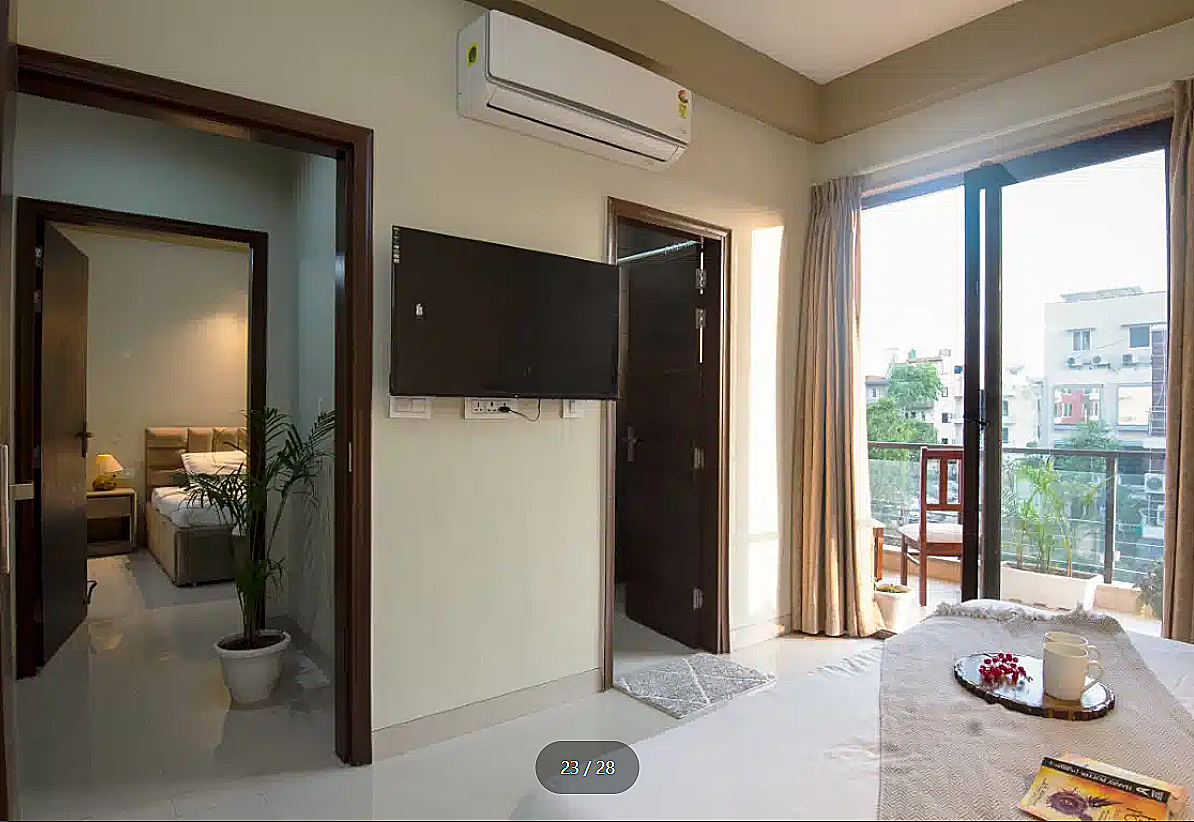 Bedchambers Medicity Serviced Apartments GGN-2BHK Studio 11