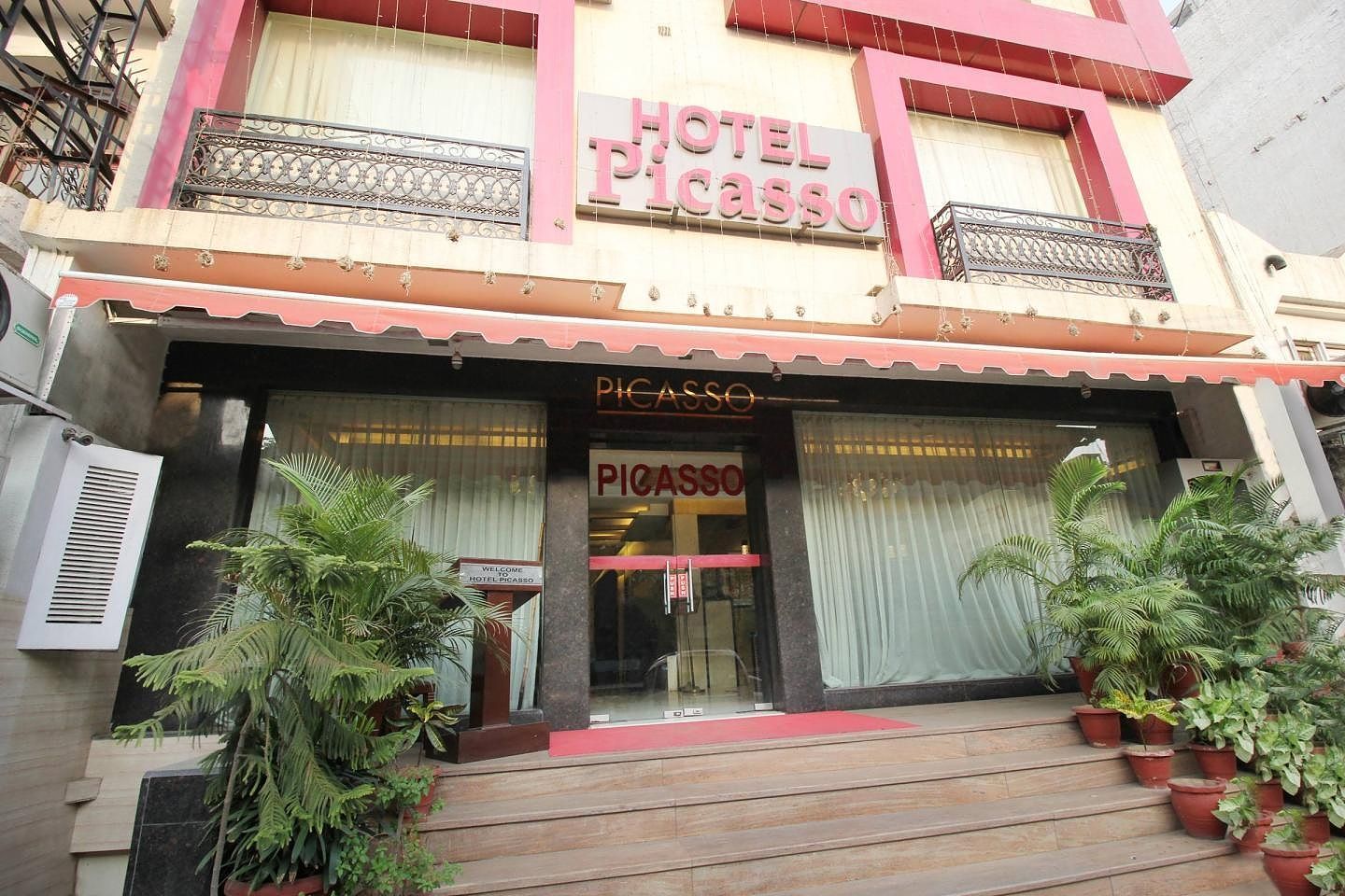 undefined Hotel Picasso, Paschim Vihar 6